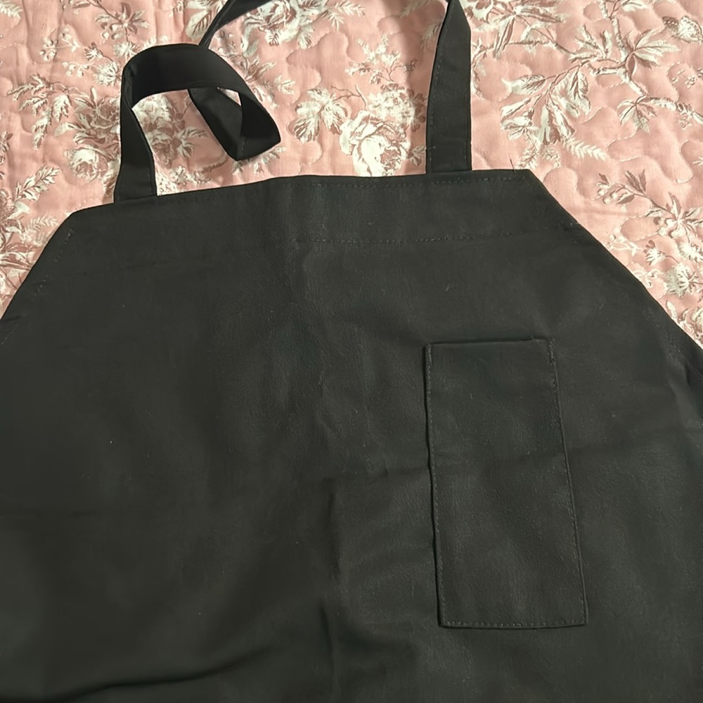 Black Chef Apron - Picture 4 of 9